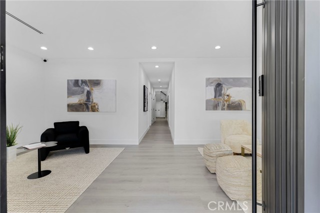 Detail Gallery Image 10 of 46 For 1626 Winona Bld, Los Angeles,  CA 90027 - 5 Beds | 5 Baths