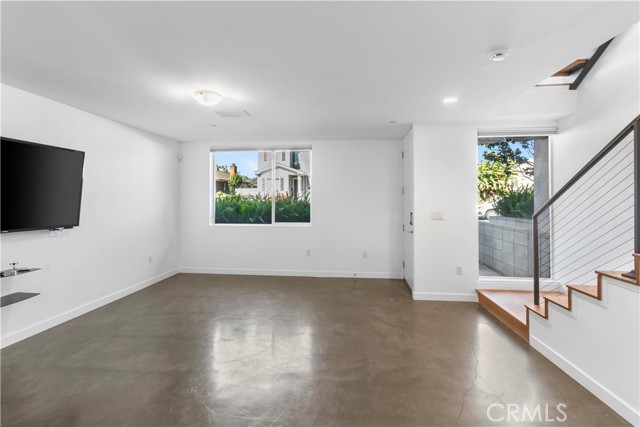 Detail Gallery Image 11 of 58 For 6566 W 85th Pl, Westchester,  CA 90045 - 3 Beds | 3 Baths