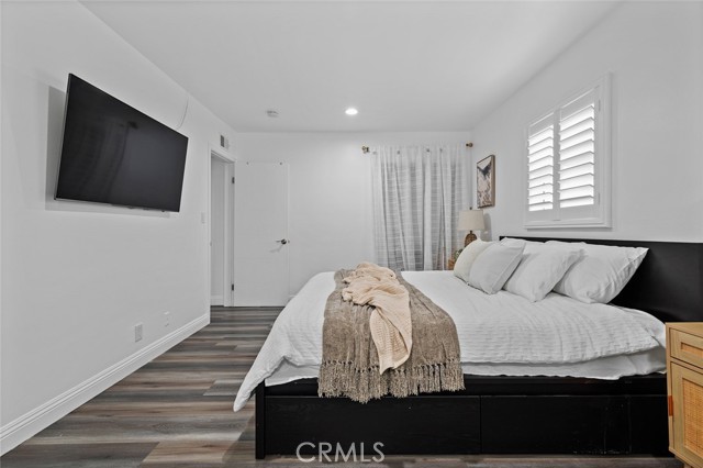 10072 Roselee Drive, Garden Grove CA: https://media.crmls.org/medias/1b218363-c1bc-4356-a731-079641af03c7.jpg