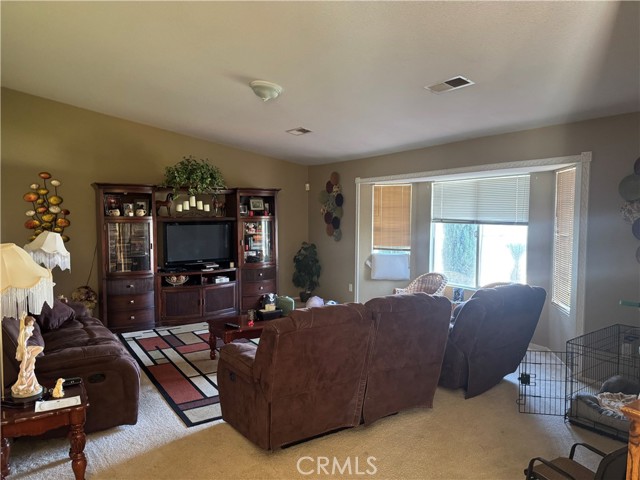 Detail Gallery Image 5 of 14 For 596 St Teresa Ct, Merced,  CA 95341 - 4 Beds | 2 Baths