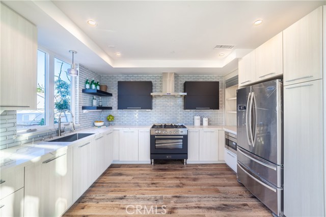 2715 Carnegie Lane, Redondo Beach, California 90278, 4 Bedrooms Bedrooms, ,4 BathroomsBathrooms,Residential,Sold,Carnegie,SB19180125