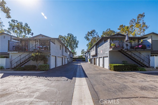 Detail Gallery Image 34 of 39 For 20279 Cottage Hill Ln #17,  Yorba Linda,  CA 92886 - 3 Beds | 2 Baths