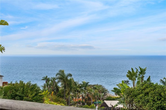 Front Image Thumbnail for CRLG26182136