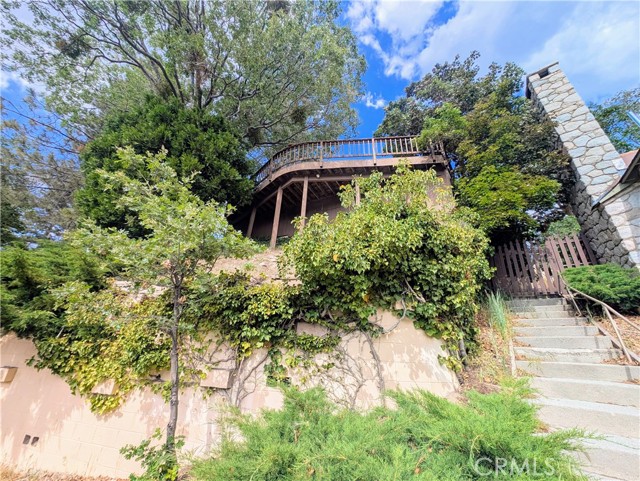 485 State Hwy 173, Lake Arrowhead CA: https://media.crmls.org/medias/1b243be2-4fff-4836-83da-dfbae046f488.jpg