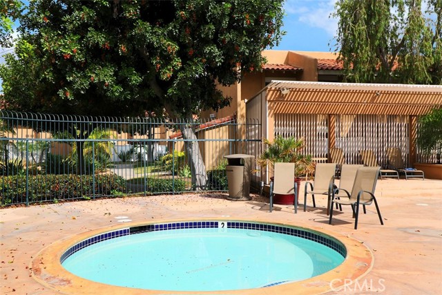 1001 W Macarthur Boulevard, Santa Ana CA: https://media.crmls.org/medias/1b24b48d-2a08-48c1-8087-8b2dc53d3da5.jpg