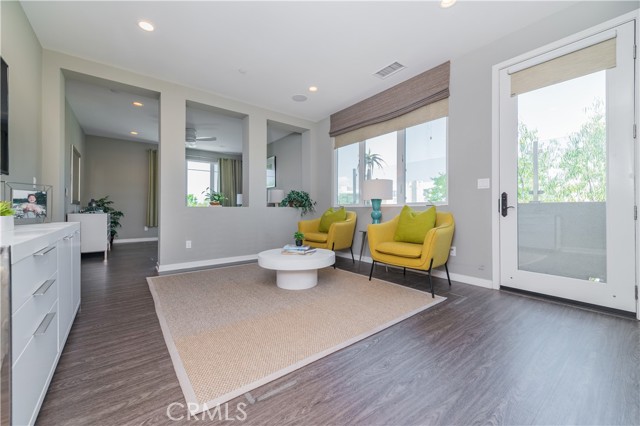 727 Beacon, Irvine CA: https://media.crmls.org/medias/1b24b611-f1eb-4f1b-b14d-20b51e33cc90.jpg