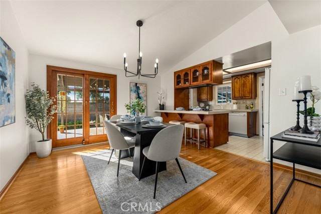 Detail Gallery Image 2 of 30 For 2020 W Willow Ave, Orange,  CA 92868 - 3 Beds | 2 Baths