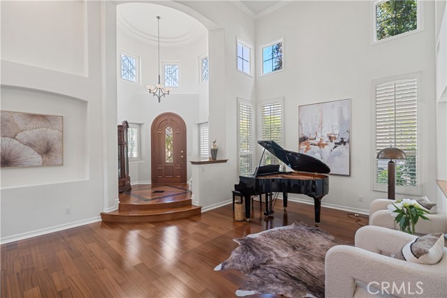 Detail Gallery Image 5 of 66 For 16 Spring Grv, Irvine,  CA 92620 - 5 Beds | 3/1 Baths