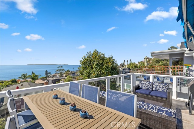 2915 Rounsevel, Laguna Beach CA: https://media.crmls.org/medias/1b2551a4-6a04-4213-b706-88c5037f05d1.jpg