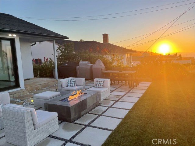 Detail Gallery Image 11 of 26 For 161 via Pasqual, Redondo Beach,  CA 90277 - 3 Beds | 2 Baths