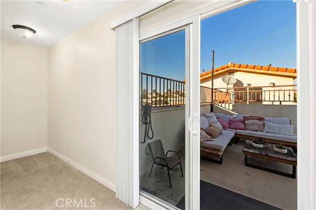 Detail Gallery Image 15 of 22 For 14535 Margate St #13,  Sherman Oaks,  CA 91411 - 3 Beds | 2/1 Baths