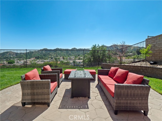 Detail Gallery Image 25 of 30 For 30623 Beryl, Castaic,  CA 91384 - 4 Beds | 3 Baths