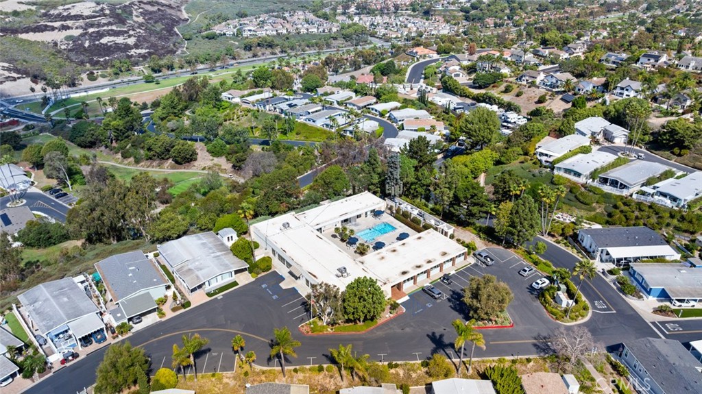 1b25c70a 0968 48aa B974 B1a1f6db4c6a