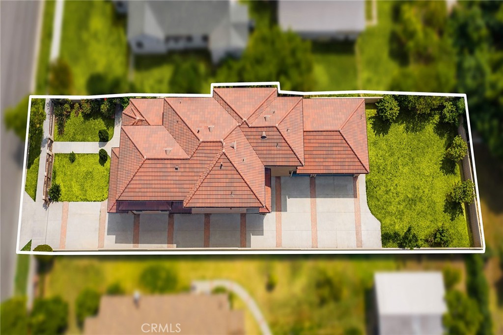 https://media.crmls.org/medias/1b2600b0-b224-4133-94e4-3a6ac94b6e49.jpg?preset=X-Large