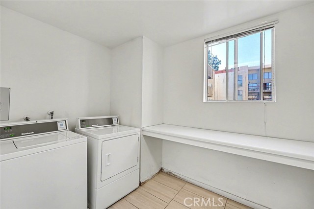 Detail Gallery Image 25 of 25 For 14141 Dickens #111,  Sherman Oaks,  CA 91423 - 2 Beds | 2 Baths