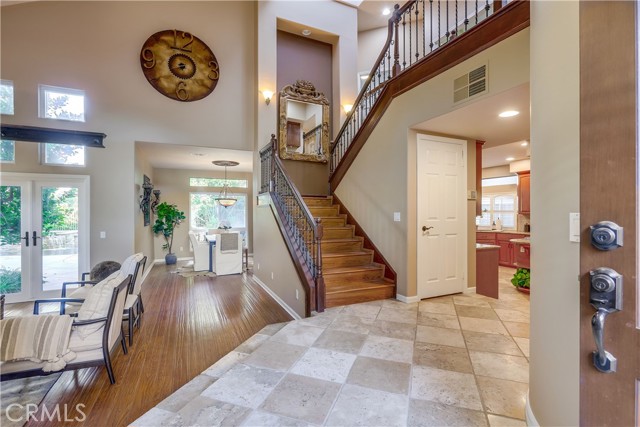 4 Sugarpine Drive, Trabuco Canyon CA: https://media.crmls.org/medias/1b27543b-a321-4fad-bdb4-abdadc98b838.jpg