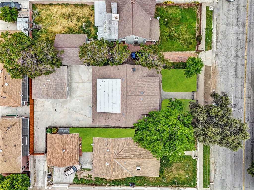 https://media.crmls.org/medias/1b28110f-80e8-42ff-a298-82ae0883c6e5.jpg?preset=X-Large