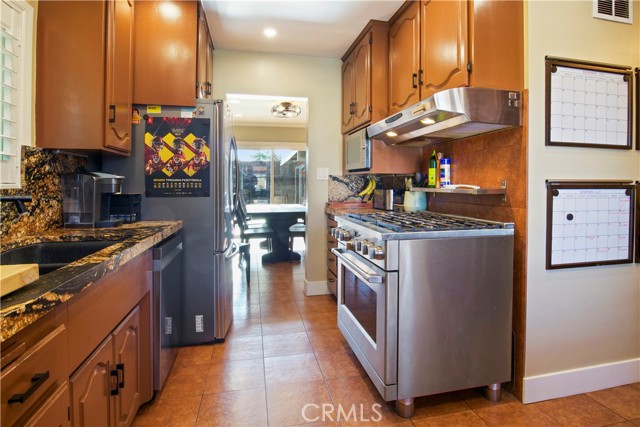 Image 8 of 46 For 2425 Heather Avenue