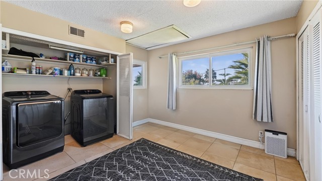 Detail Gallery Image 36 of 62 For 1414 N Raymond, Fullerton,  CA 92831 - 5 Beds | 3/1 Baths