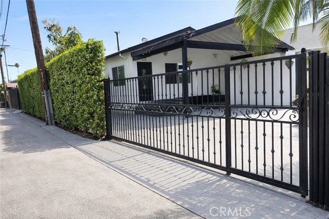 Front Image Thumbnail for CRSR26087594