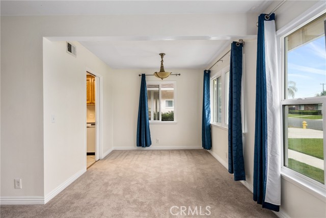 Detail Gallery Image 6 of 27 For 1435 W Wedgewood Dr, Anaheim,  CA 92801 - 3 Beds | 2 Baths