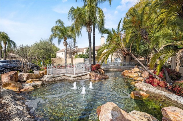 23839 Del Monte Drive, Valencia CA: https://media.crmls.org/medias/1b29f0f7-8836-434d-a424-33efa5e9c32f.jpg