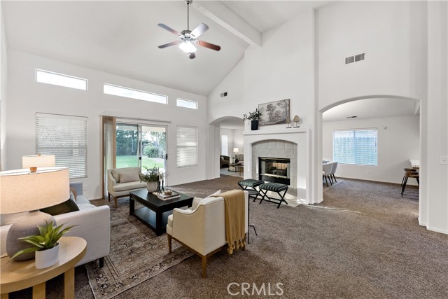 Detail Gallery Image 6 of 27 For 8847 N Woodrow, Fresno,  CA 93720 - 5 Beds | 3/1 Baths