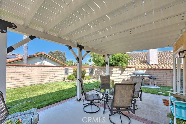 13563 Meadow Crest Drive, Chino Hills CA: https://media.crmls.org/medias/1b2a85bf-1818-4c54-9f29-e77feb7e1db1.jpg