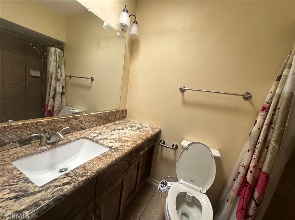https://media.crmls.org/medias/1b2aa592-7fbd-4366-a523-ac0f5bf6b868.jpg?preset=X-Large