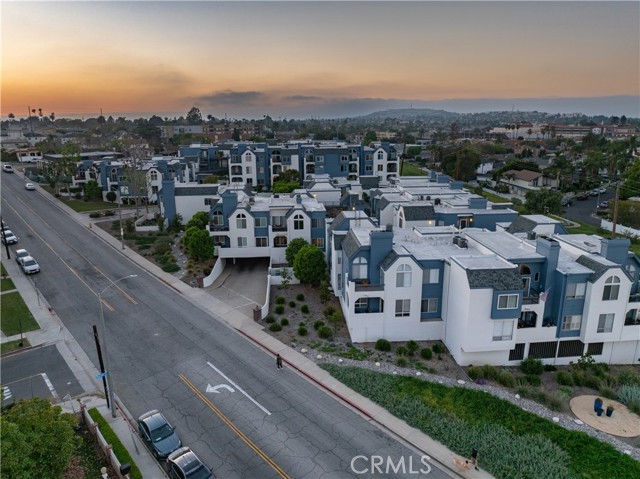 Detail Gallery Image 31 of 39 For 4713 E 4th, Long Beach,  CA 90814 - 2 Beds | 2 Baths