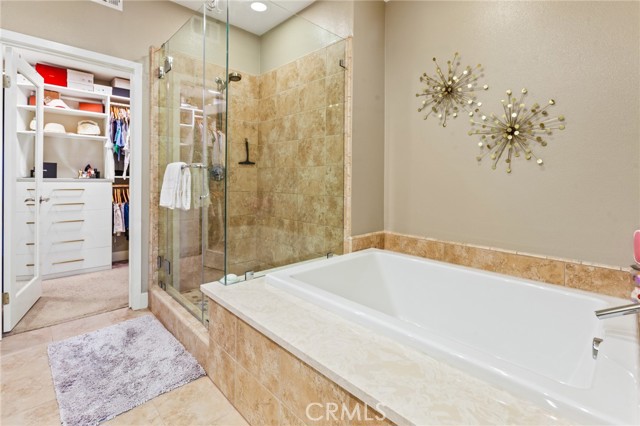 31 Soho, Irvine CA: https://media.crmls.org/medias/1b2b37a1-0bbe-4035-a09e-395616e59789.jpg