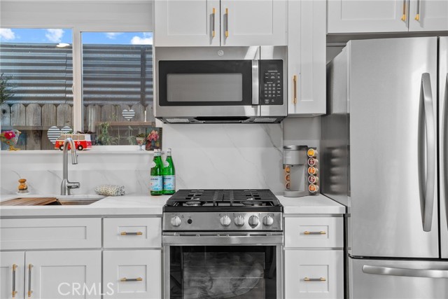 Detail Gallery Image 2 of 41 For 426 W Jacaranda Pl a,  Fullerton,  CA 92832 - 1 Beds | 1 Baths