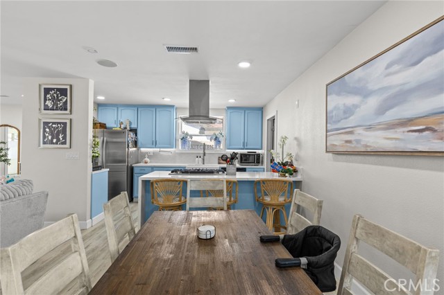 Detail Gallery Image 6 of 38 For 218 Foxbury, Pomona,  CA 91767 - 3 Beds | 2 Baths