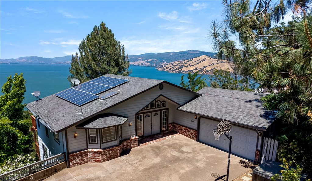 3111 Skyline Dr
