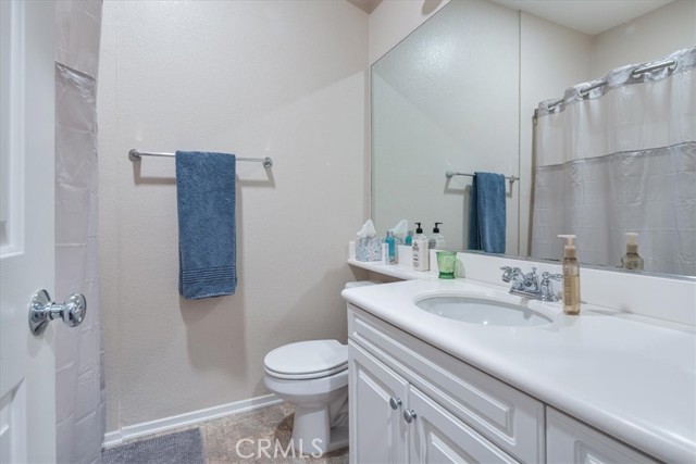 Detail Gallery Image 15 of 26 For 24095 Meadowbrook Ln, Valencia,  CA 91354 - 3 Beds | 2/1 Baths