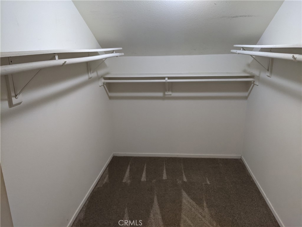 https://media.crmls.org/medias/1b2d5bfe-3aa9-42ed-917b-94890744b12f.jpg?preset=X-Large