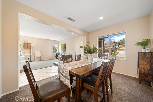 Detail Gallery Image 4 of 48 For 6698 Lake Springs St, Corona,  CA 91752 - 5 Beds | 3 Baths