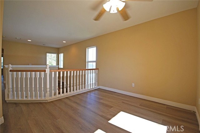 Detail Gallery Image 11 of 21 For 25550 via Ventana, Valencia,  CA 91381 - 3 Beds | 3 Baths