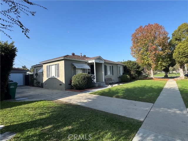 Detail Gallery Image 2 of 6 For 3937 Charlemagne, Long Beach,  CA 90808 - 3 Beds | 1/1 Baths