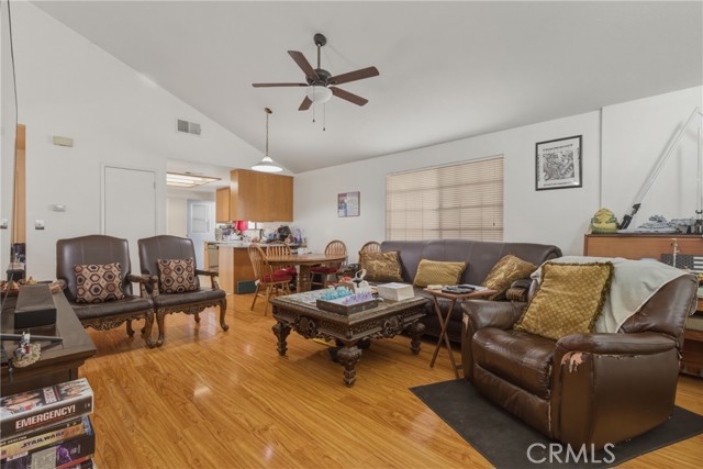 Detail Gallery Image 4 of 40 For 539 N Pasadena, Azusa,  CA 91702 - – Beds | – Baths