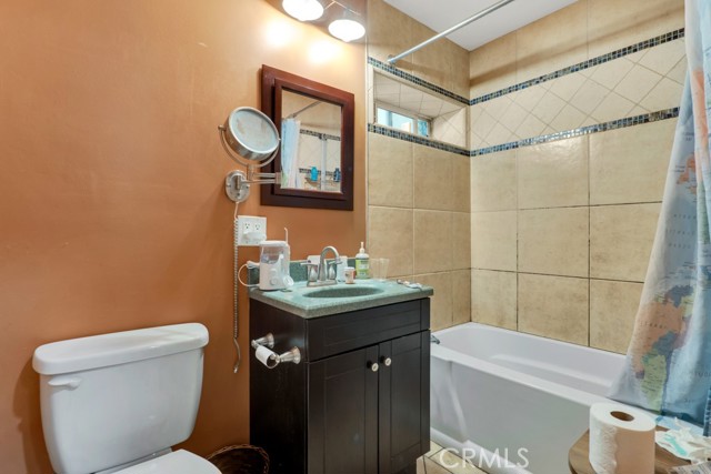 4 Bed Home for Sale in Santa Monica, California