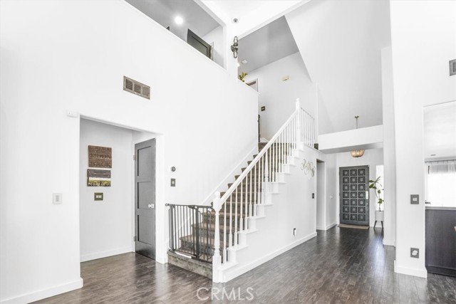 479 Pesaro Street, Oak Park CA: https://media.crmls.org/medias/1b2f8ab7-b72f-4e60-8d75-bbd1571f84ff.jpg
