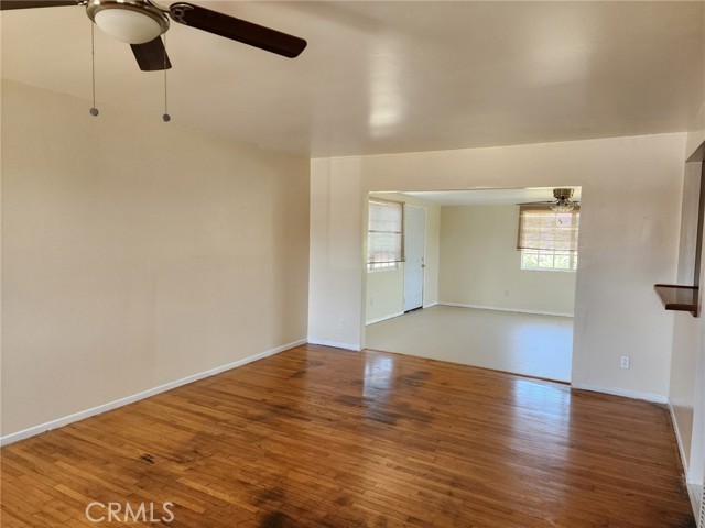 Detail Gallery Image 2 of 9 For 1931 W Sloop Ave, Anaheim,  CA 92804 - 3 Beds | 1/1 Baths