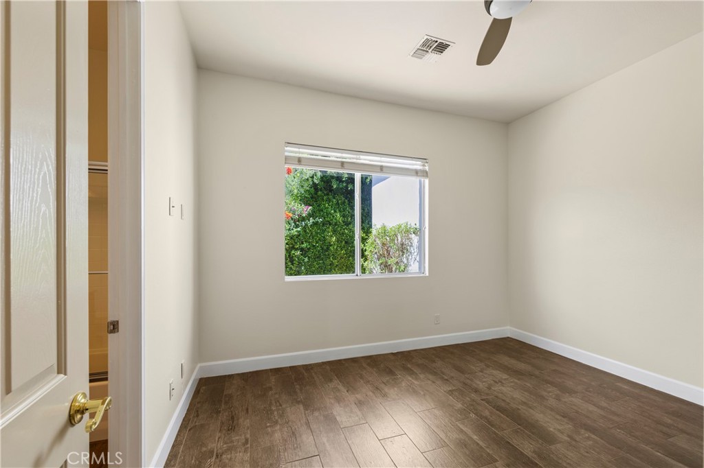 MLS #OC25175236 image #24