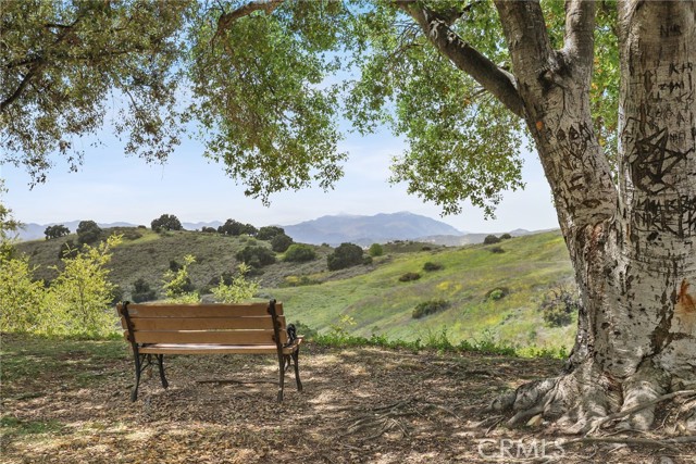 Detail Gallery Image 2 of 33 For 655 via Colinas, Thousand Oaks,  CA 91362 - 2 Beds | 2 Baths