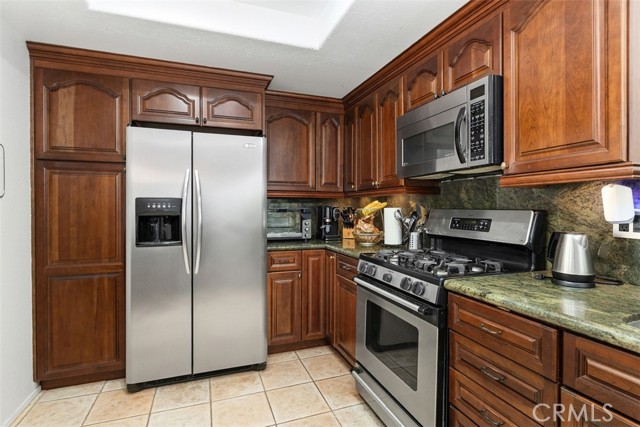 Detail Gallery Image 8 of 31 For 3935 Caminito Silvela, San Diego,  CA 92122 - 3 Beds | 2 Baths