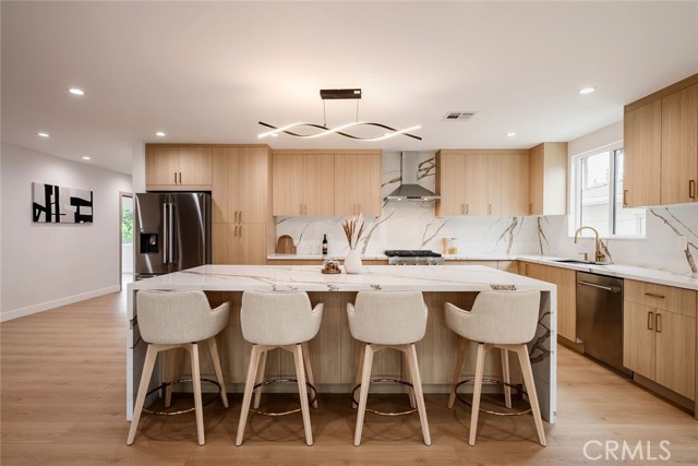 14126 Runnymede Street, Van Nuys CA: https://media.crmls.org/medias/1b31e030-ffd6-4426-a9e6-90d1e8fd6614.jpg