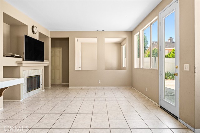 Detail Gallery Image 9 of 28 For 24809 Carmel Dr, Carson,  CA 90745 - 4 Beds | 3 Baths