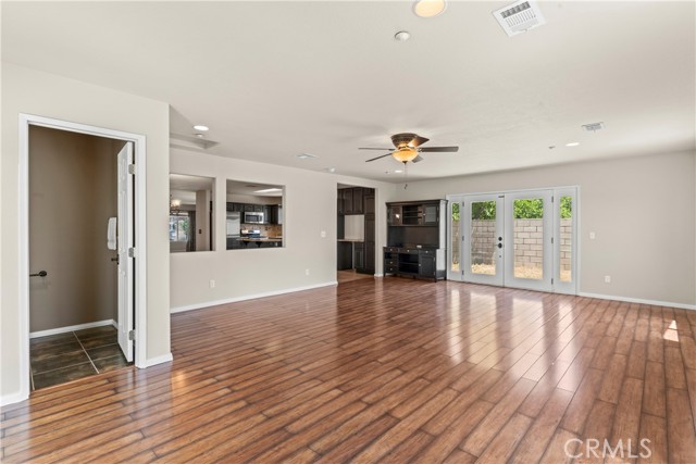 7803 Calle Carrisa Street, Highland CA: https://media.crmls.org/medias/1b32d7a0-6093-41b1-a7ce-a5972eb9aa1d.jpg