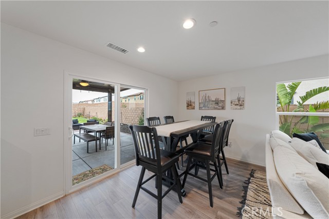 Detail Gallery Image 9 of 34 For 13857 Raven St, Victorville,  CA 92392 - 4 Beds | 2/1 Baths